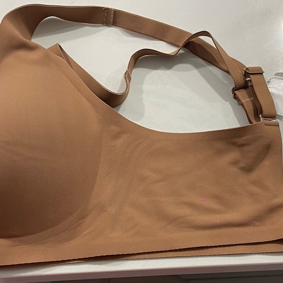 Seamless Tan Bra - Picture 2 of 5